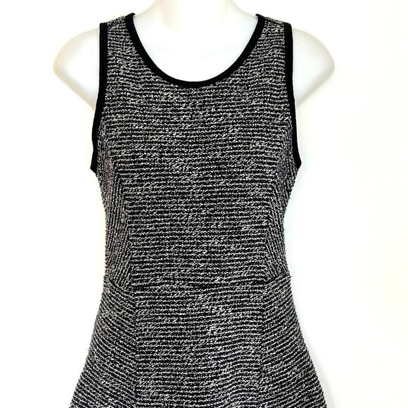 J CREW NAVY BLUE & OFF WHITE TEXTURED STRIPE SLEEVELESS DRESS SIZE 2 - Picture 2 of 9